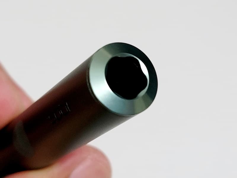 Lưỡi dao Máy IQOS Iluma Prime màu xanh (Jade Green) được loại bỏ